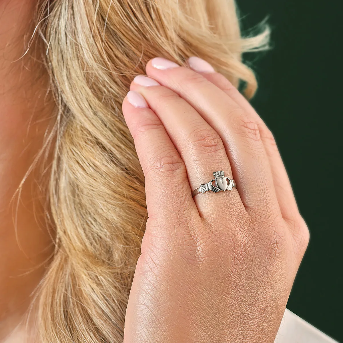 14K White Gold Mini Claddagh Ring