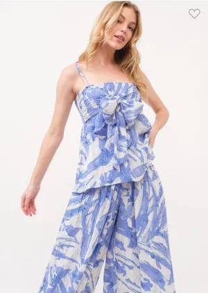 Abstract Bow Front Top