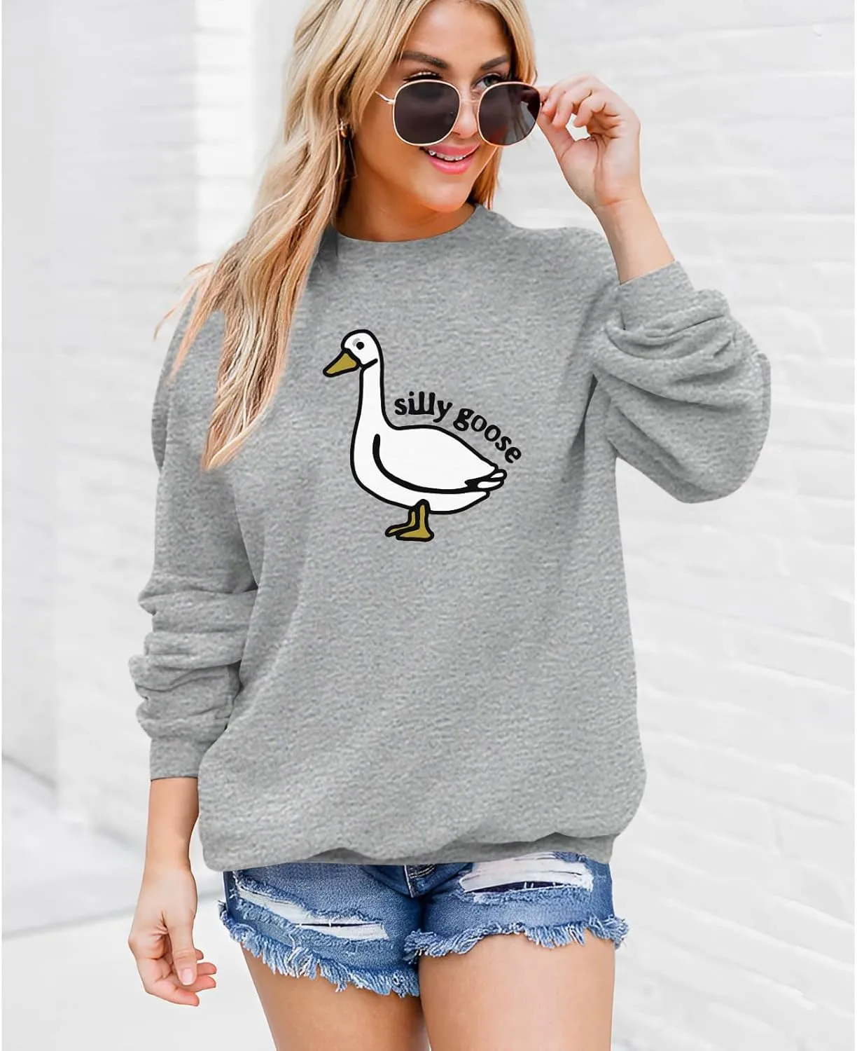 Cute Silly Goose Sweatshirt for Women Teen Girls Duck Letter Graphic Crewneck Long Sleeve Shirt Hoodie Pullover Tops