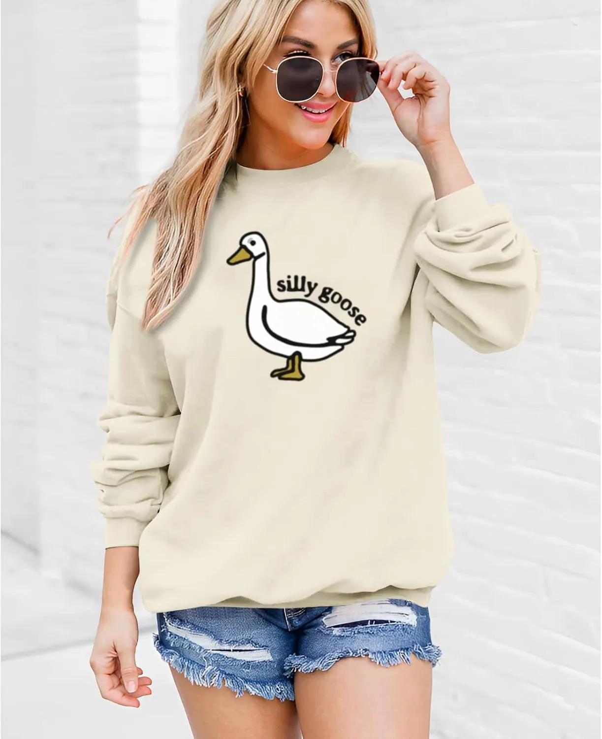 Cute Silly Goose Sweatshirt for Women Teen Girls Duck Letter Graphic Crewneck Long Sleeve Shirt Hoodie Pullover Tops