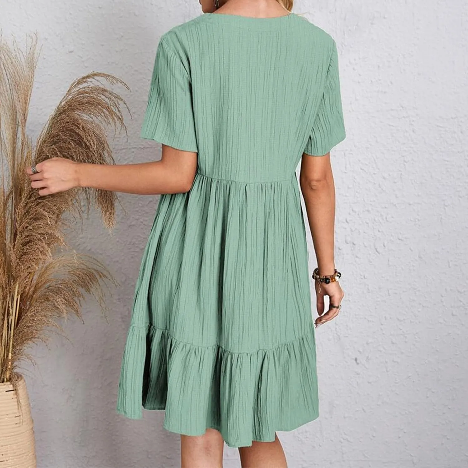 Summer Dresses for Women 2025 Trendy Short Sleeve Pleated Midi Dress Casual Flowy V Neck Elegant Beach Sundresses