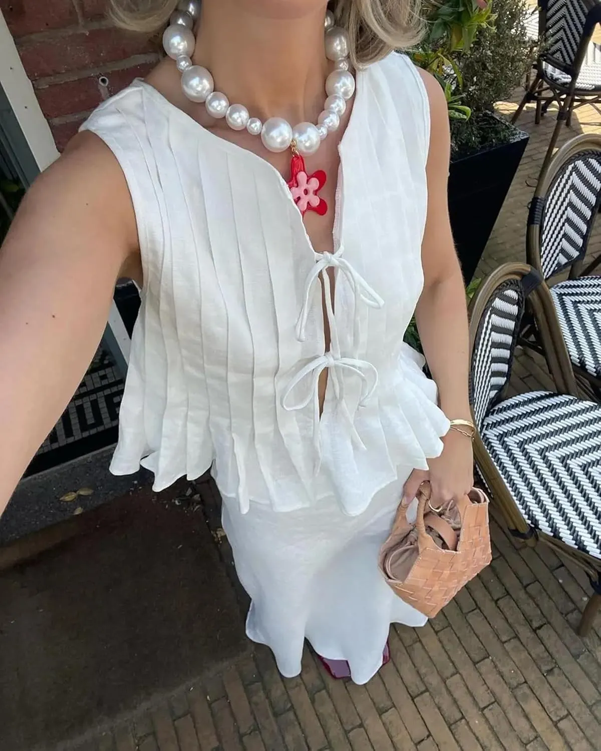Tie Front Tank Tops for Women Y2K Bow Sleeveless Coquette Pleated Ruffle Shirts Summer 2024 Babydoll Top