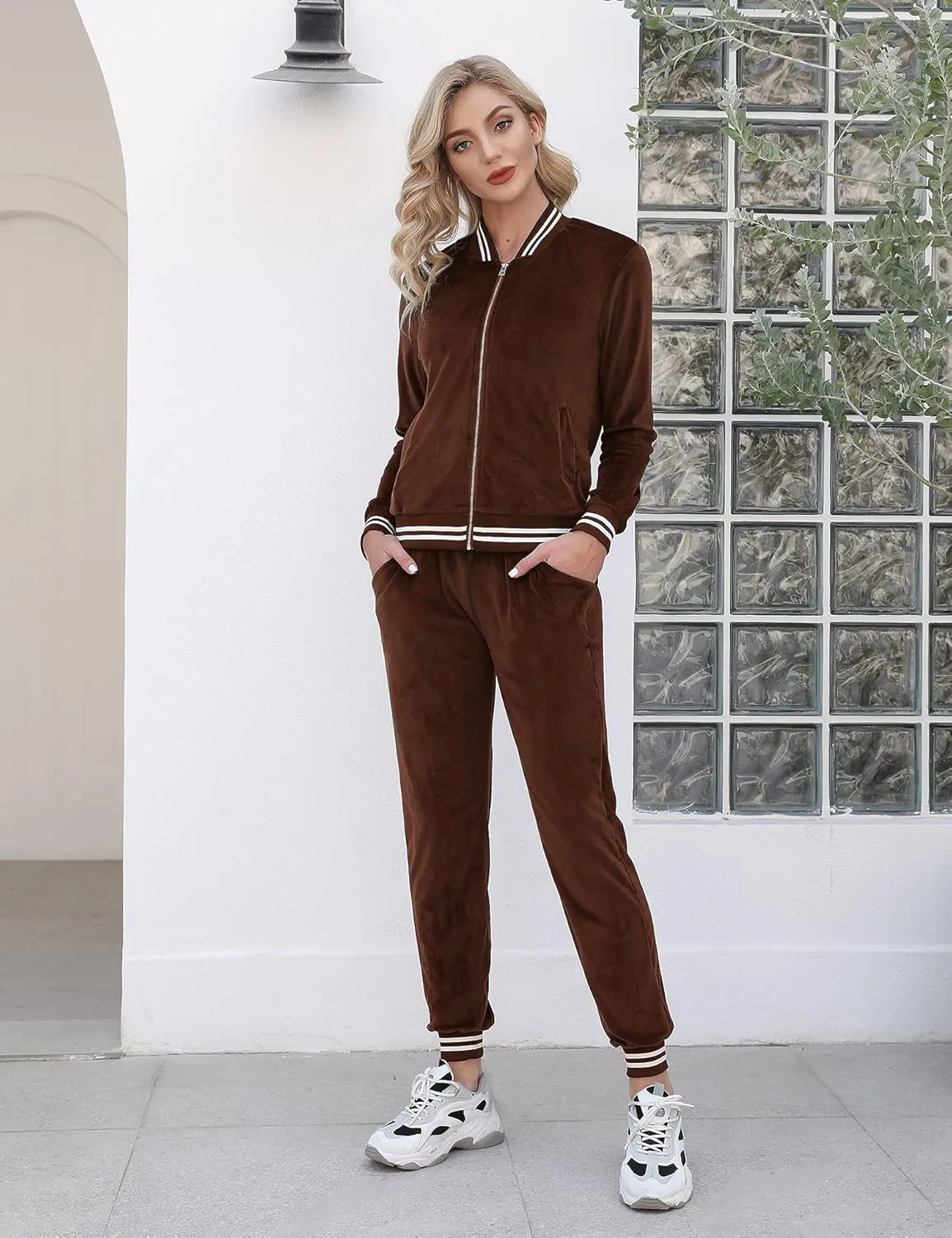 Totatuit Womens 2 Piece Velour Sweatsuit Sets Long Sleeve Zip Up Sweatshirt Sweatpants Tracksuits Sets with Pocket