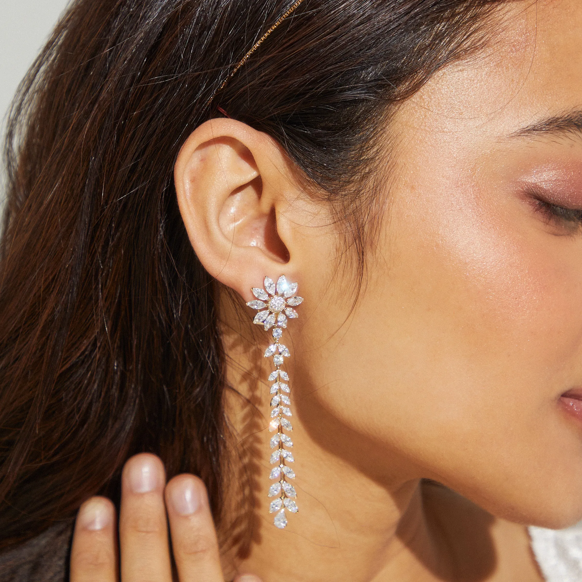 WILDFLOWER DAISY CZ LINEAR EARRINGS